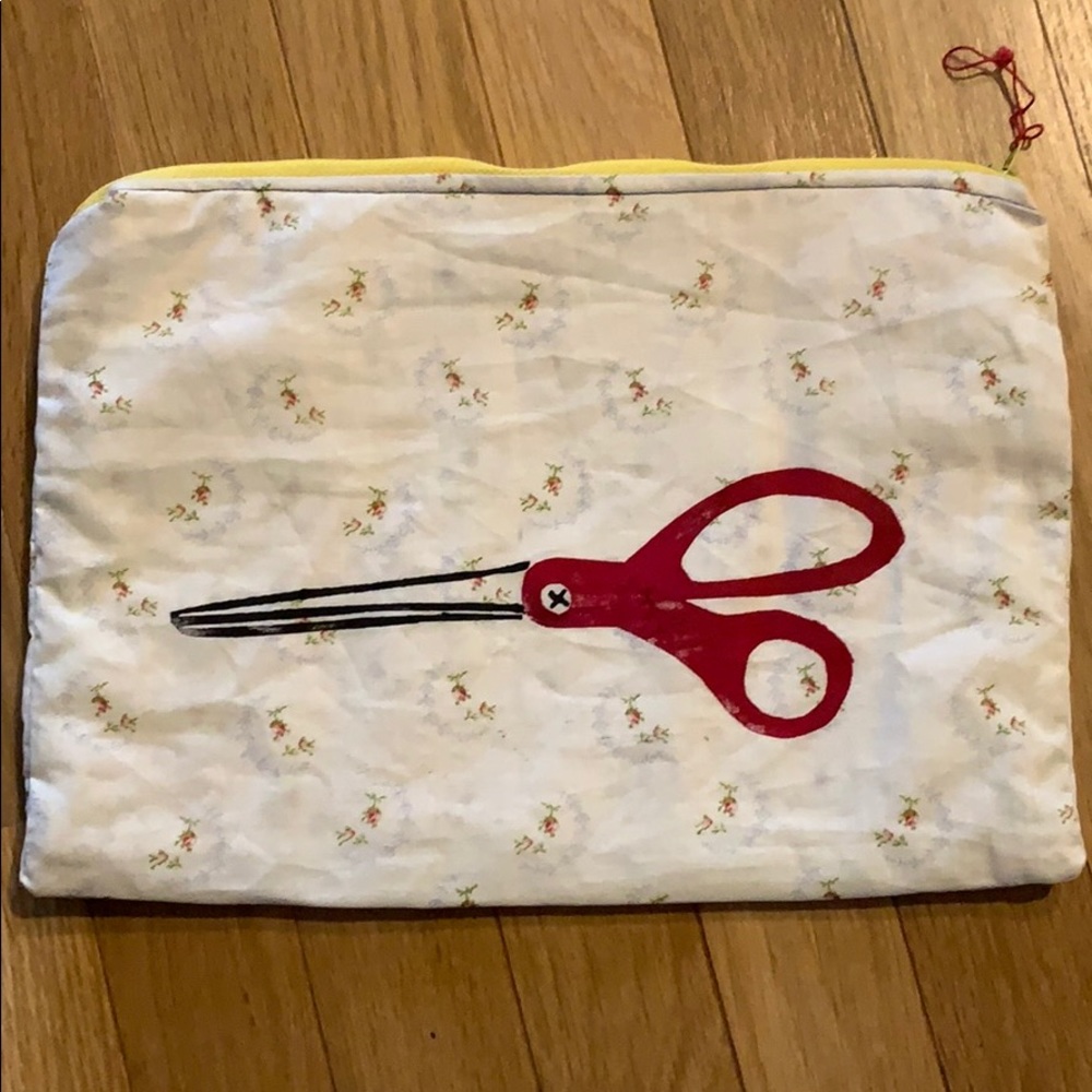 ✂️ zip pouch